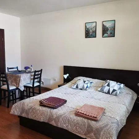 Sunny - Few Steps From Gondola דירה *