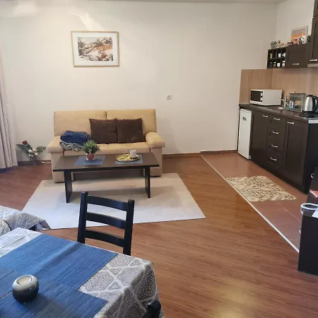 Sunny - Few Steps From Gondola Lejlighed